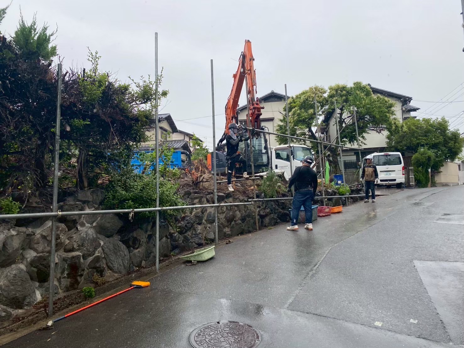 庭の解体費用相場は？庭石処分から更地にするまでを解説